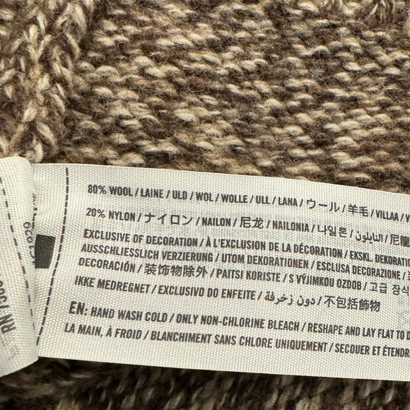 Vintage Abercrombie & Fitch Wool Trout Sweater, sz M - Picture 8 of 8